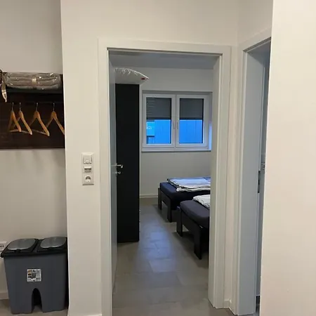 2 - 4 Personen